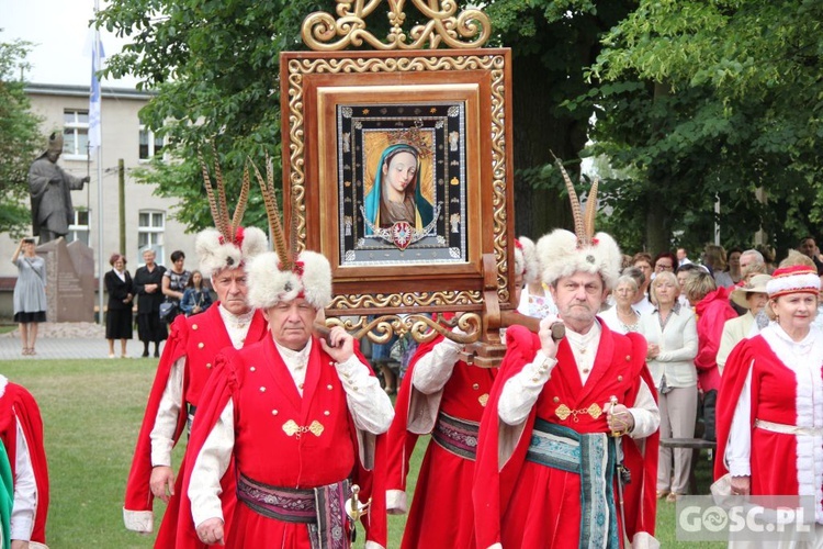 Odpust w sanktuarium Matki Bożej Cierpliwie Słuchającej w Rokitnie