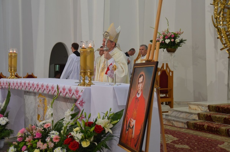 Relikwie bł. ks. Jerzego w stalowowolskiej konkatedrze