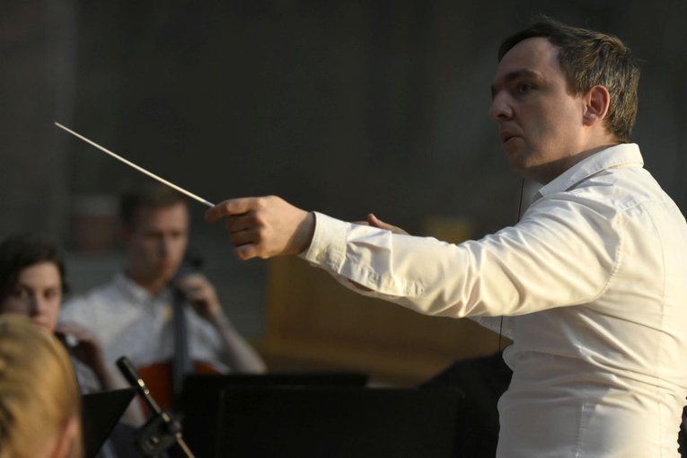 Koncert "On żyje" w Świdnicy