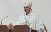 Eucharystia przy krzyżu papieskim 