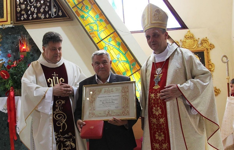 "Pro Ecclesia et Pontifice" dla Stanisława Kaima z Kęt-Podlesia
