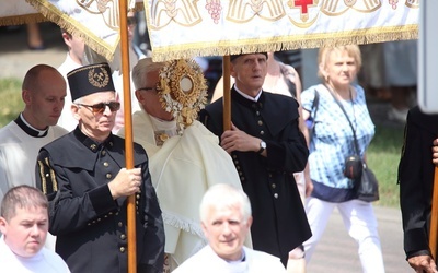 Abp Wiktor Skworc zaprasza na procesje Bożego Ciała: Bądźmy z Chrystusem!