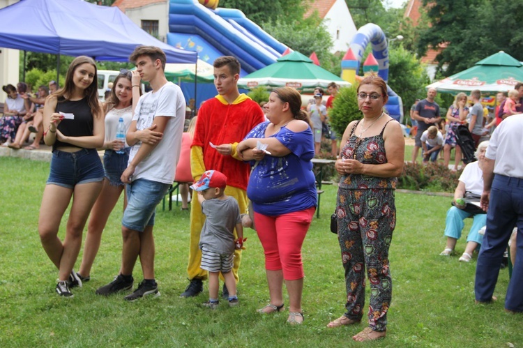 Festyn parafialny w Zbylitowskiej Górze