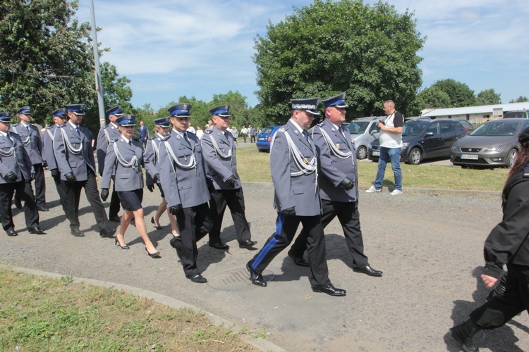 Policyjne Dęby Pamięci w Legnicy