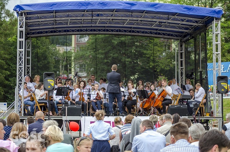 Marsz dla życia i rodziny i koncert w Nowej Rudzie