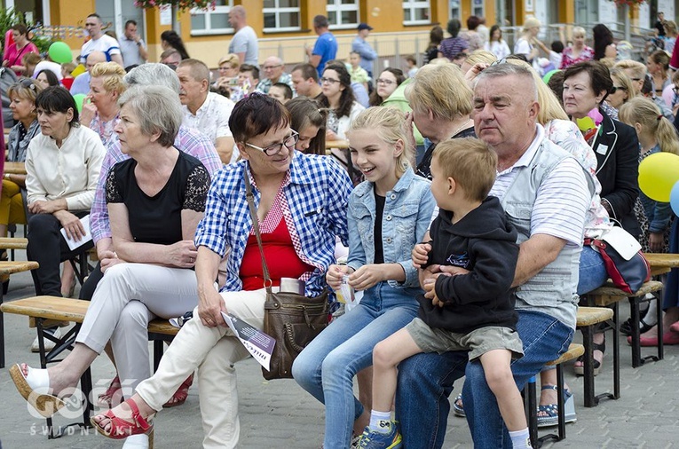 Marsz dla życia i rodziny i koncert w Nowej Rudzie