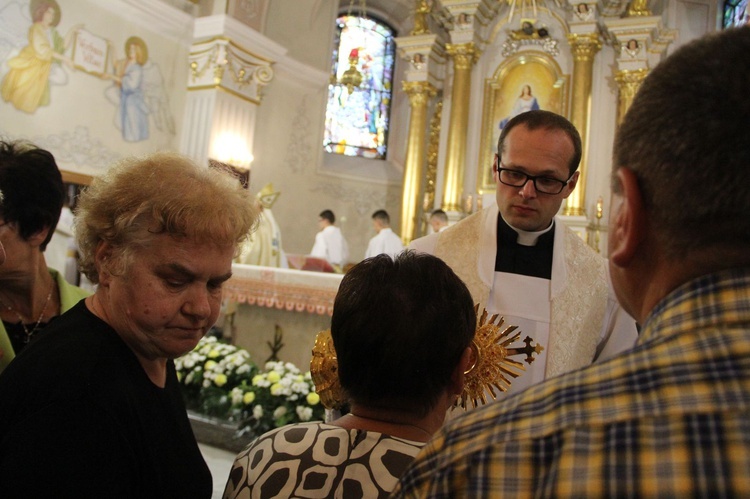Błogosławieństwo kaplicy cmentarnej i odnowionych organów w Podegrodziu
