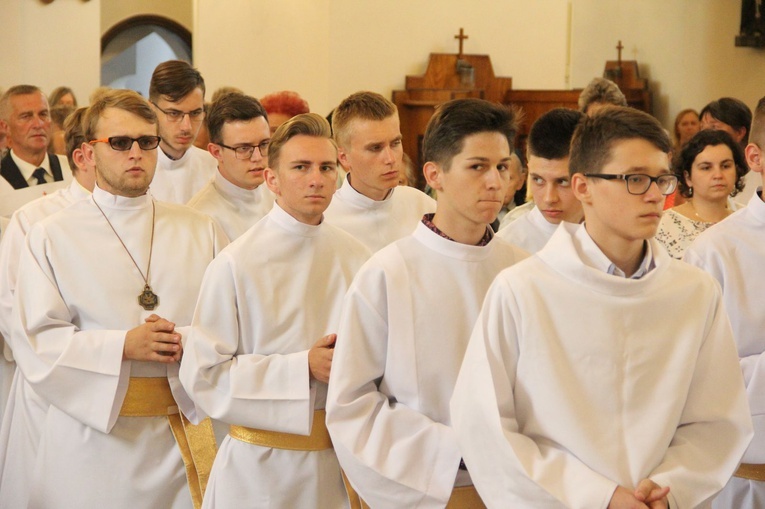 Błogosławieństwo kaplicy cmentarnej i odnowionych organów w Podegrodziu