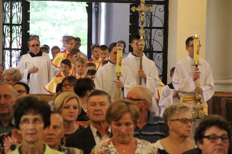 Błogosławieństwo kaplicy cmentarnej i odnowionych organów w Podegrodziu