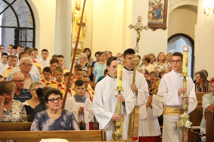 Błogosławieństwo kaplicy cmentarnej i odnowionych organów w Podegrodziu