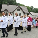 Błogosławieństwo kaplicy cmentarnej i odnowionych organów w Podegrodziu