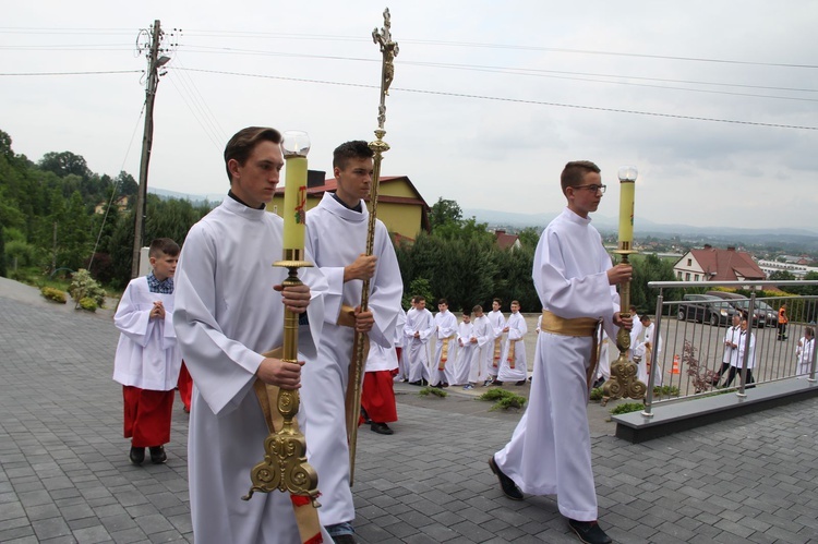 Błogosławieństwo kaplicy cmentarnej i odnowionych organów w Podegrodziu