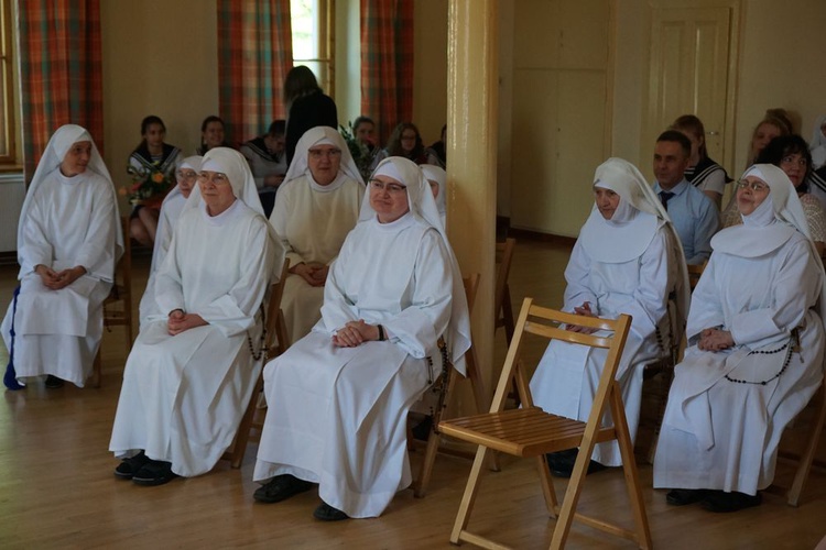 Gimnazjum sióstr niepokalanek przeszło do historii