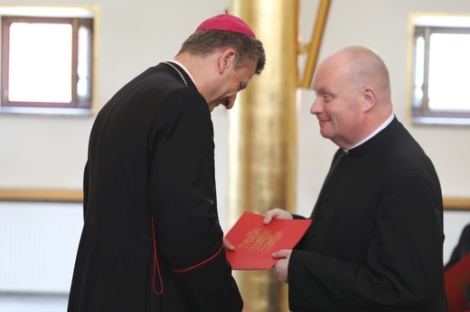 Ks. Leszek Kostrzewa