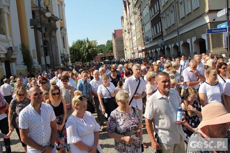 Procesja Bożego Ciała na ulicach Głogowa