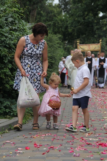 Procesja parafii Chrystusa Króla i św. Barbary
