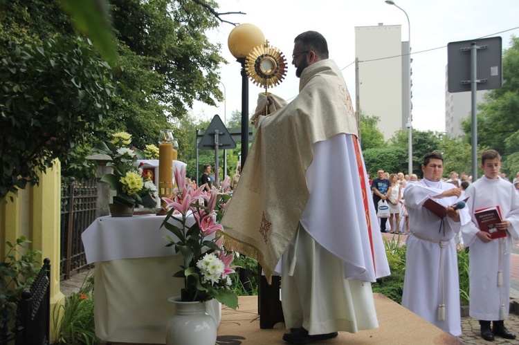 Procesja parafii ojców dominikanów i serbinowskiej