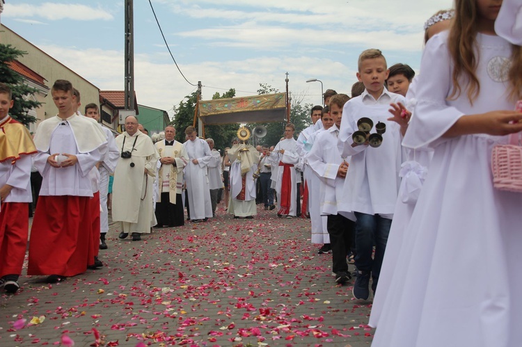 Procesja parafii ojców dominikanów i serbinowskiej