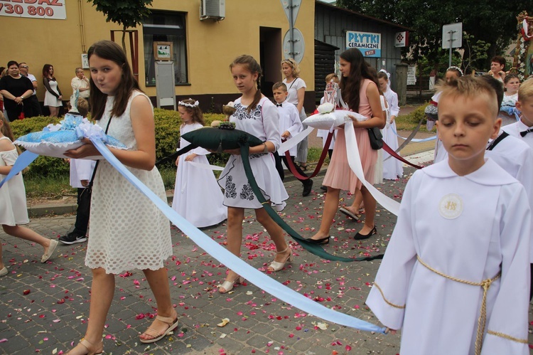 Procesja parafii ojców dominikanów i serbinowskiej