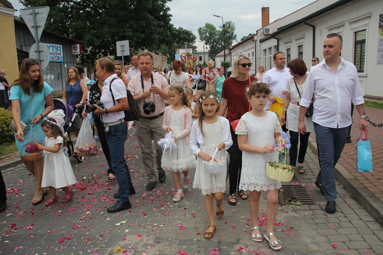 Procesja parafii ojców dominikanów i serbinowskiej