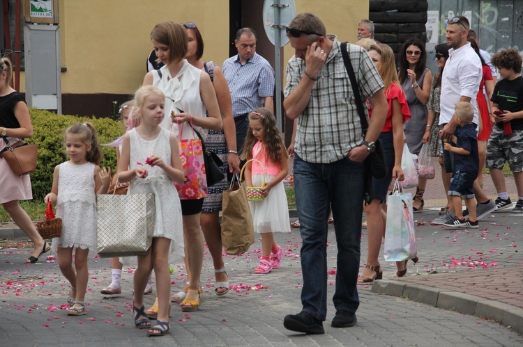 Procesja parafii ojców dominikanów i serbinowskiej