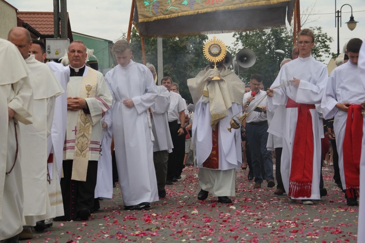 Procesja parafii ojców dominikanów i serbinowskiej