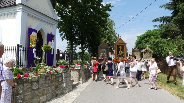 Procesja w Miechocinie