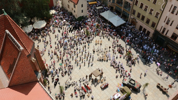 Centralna procesja Bożego Ciała we Wrocławiu 2019