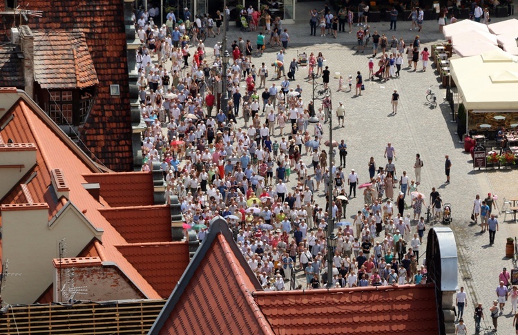 Centralna procesja Bożego Ciała we Wrocławiu 2019