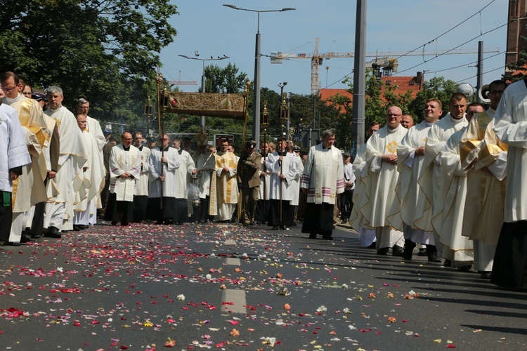 Centralna procesja Bożego Ciała we Wrocławiu 2019