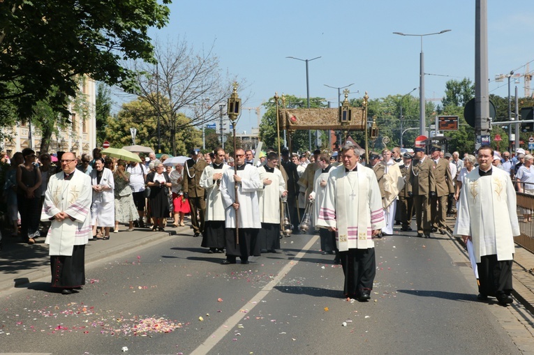 Centralna procesja Bożego Ciała we Wrocławiu 2019