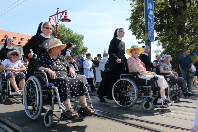 Centralna procesja Bożego Ciała we Wrocławiu 2019