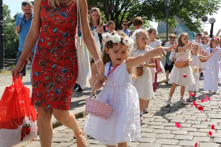 Centralna procesja Bożego Ciała we Wrocławiu 2019