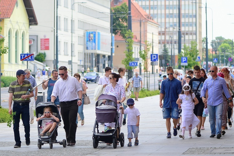 Olsztyn. Centralna procesja Bożego Ciała