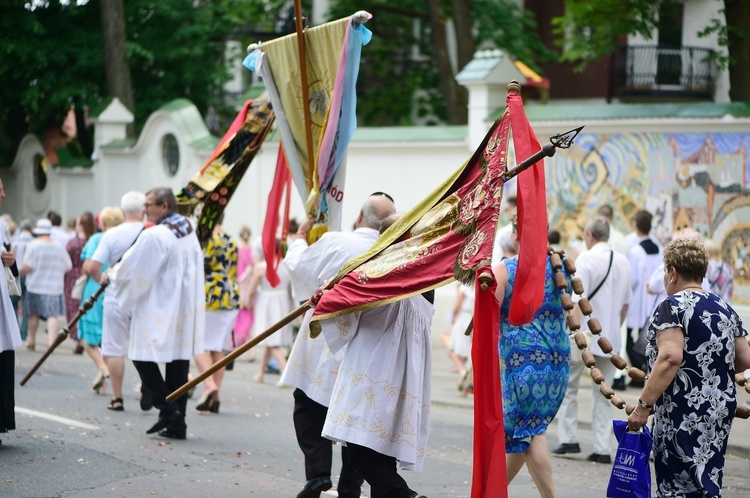 Olsztyn. Centralna procesja Bożego Ciała