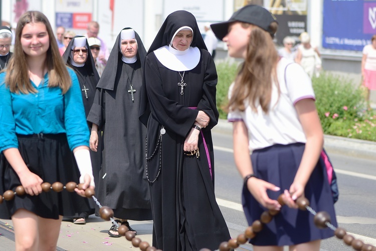 Olsztyn. Centralna procesja Bożego Ciała