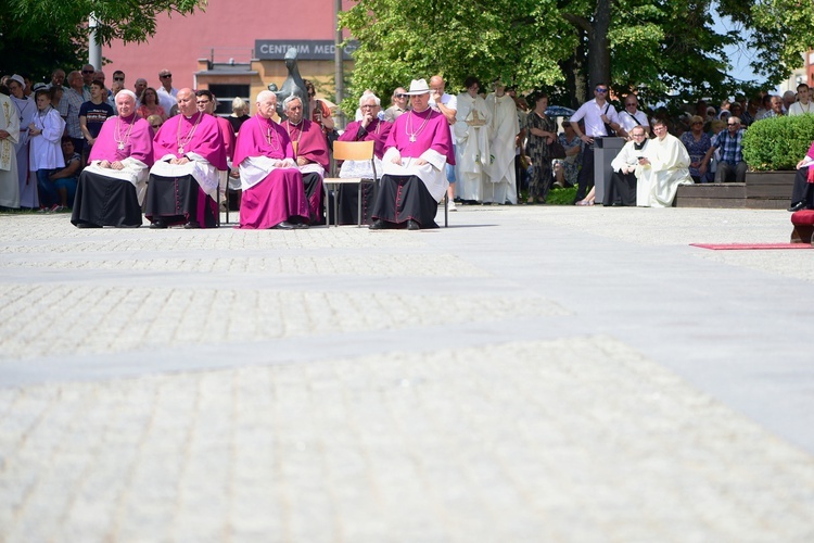 Olsztyn. Centralna procesja Bożego Ciała