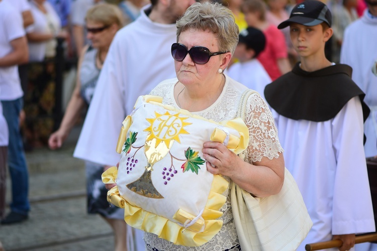 Olsztyn. Centralna procesja Bożego Ciała