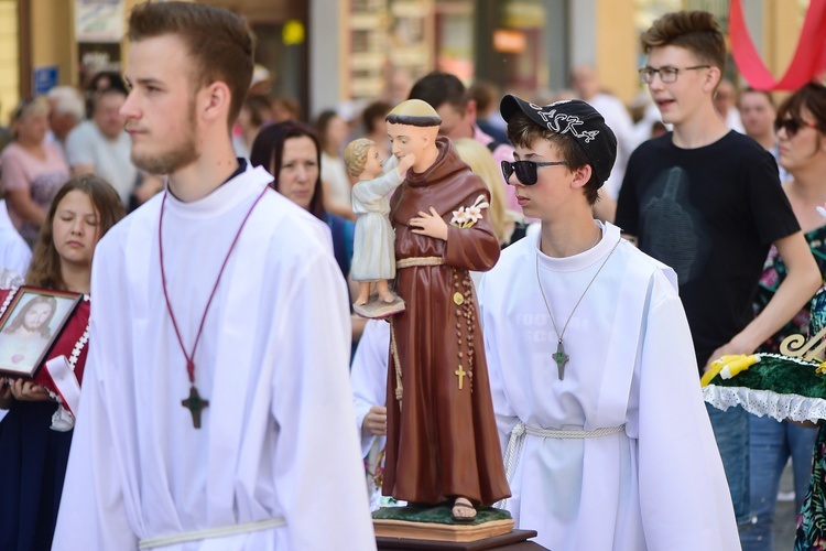 Olsztyn. Centralna procesja Bożego Ciała