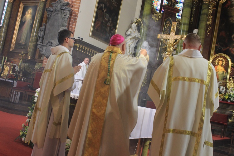 Miejska procesja eucharystyczna w Legnicy