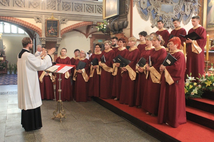 Miejska procesja eucharystyczna w Legnicy