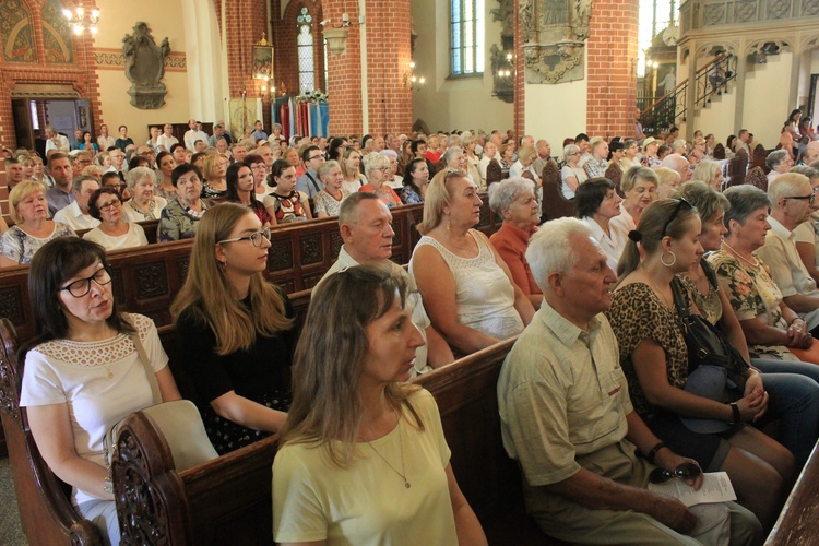 Miejska procesja eucharystyczna w Legnicy