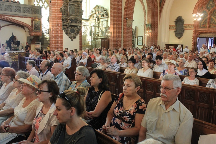 Miejska procesja eucharystyczna w Legnicy