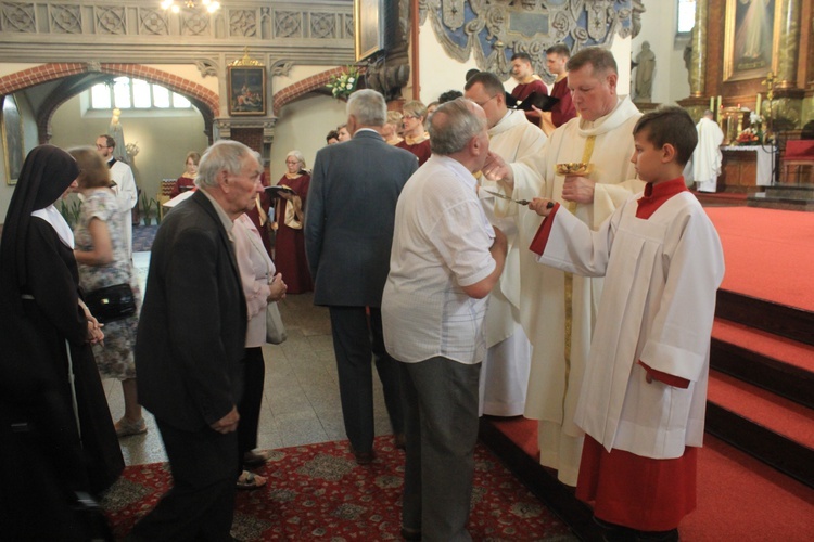 Miejska procesja eucharystyczna w Legnicy