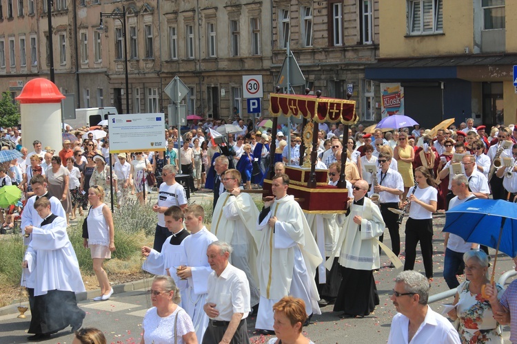 Miejska procesja eucharystyczna w Legnicy