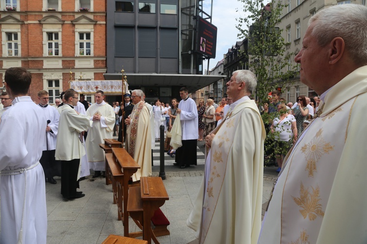 Centralna procesja Bożego Ciała w Katowicach