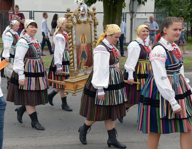 Pełne folkloru Boże Ciało w Opocznie