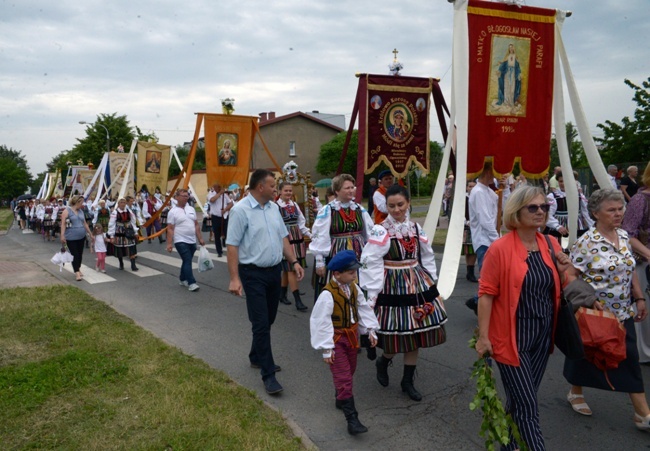 Pełne folkloru Boże Ciało w Opocznie