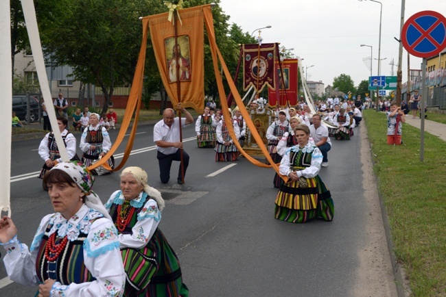 Pełne folkloru Boże Ciało w Opocznie