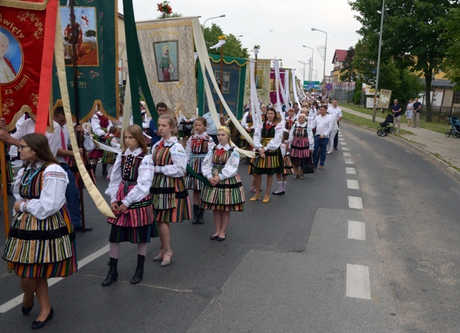 Pełne folkloru Boże Ciało w Opocznie